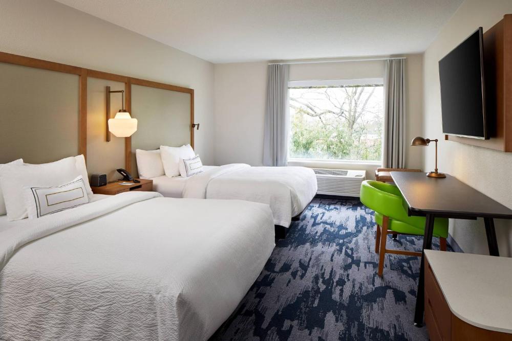Queen Room with Two Queen Beds and Roll-in Shower - Mobility and Hearing Accessible interior